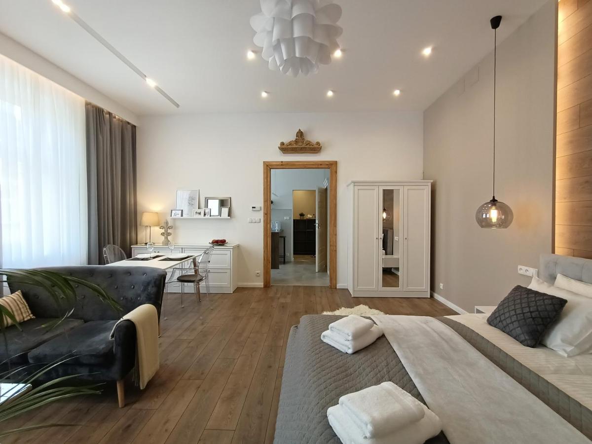 Myfive Apartments كراكوفيا المظهر الخارجي الصورة