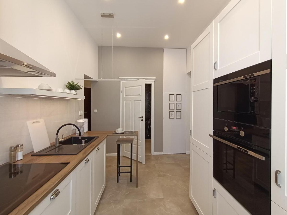 Myfive Apartments كراكوفيا المظهر الخارجي الصورة